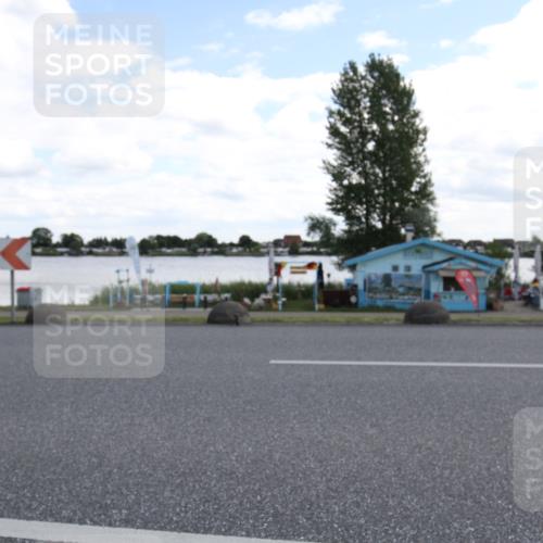 16.06.2024 - 26. Vierlanden-Triathlon Jannik Wohlers http://msf.ph/oto/6270504 16.06.2024 11:38:58 Radfahren 24, 53, 61, 181, 184, 267, 271, 308 meine-sportfotos.de