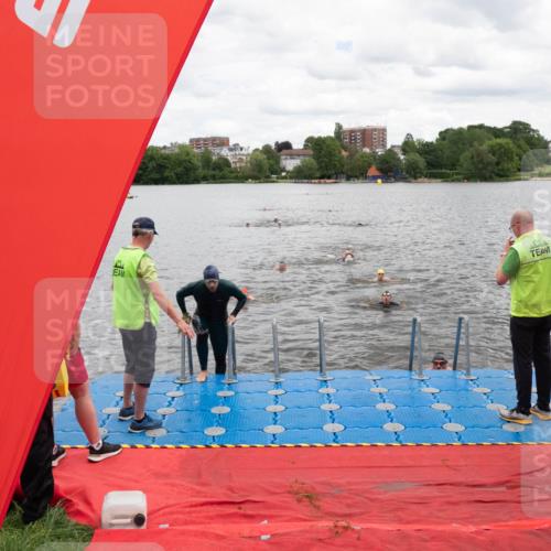 16.06.2024 - 7 Türme Triathlon MichiJ http://msf.ph/oto/6270510 16.06.2024 11:58:44 Schwimmen 304, 350, 409, 414, 422, 466, 545 meine-sportfotos.de