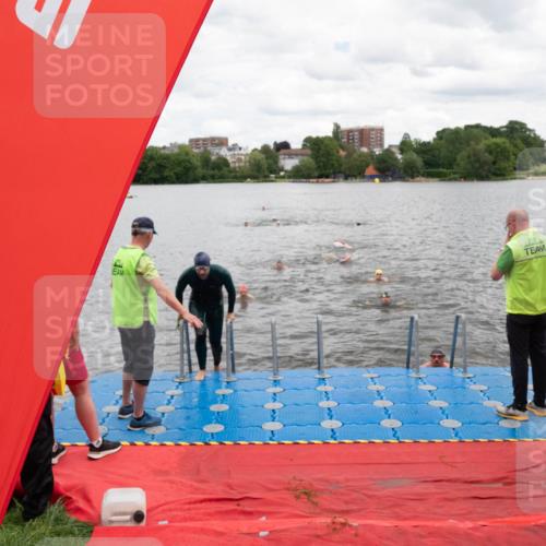 16.06.2024 - 7 Türme Triathlon MichiJ http://msf.ph/oto/6270514 16.06.2024 11:58:44 Schwimmen 304, 350, 409, 414, 422, 466, 545 meine-sportfotos.de