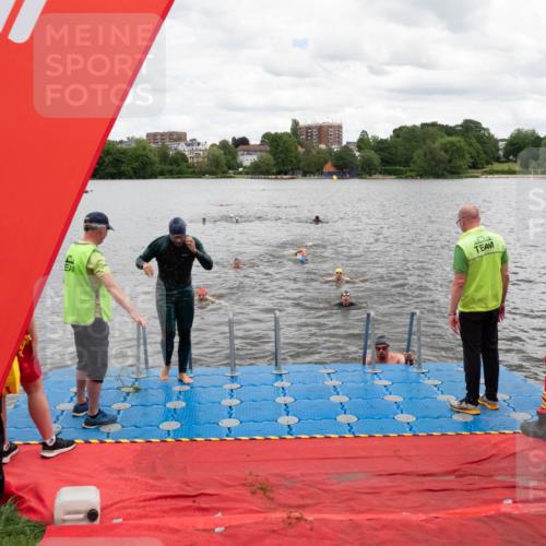 16.06.2024 - 7 Türme Triathlon MichiJ http://msf.ph/oto/6270520 16.06.2024 11:58:45 Schwimmen 304, 350, 409, 414, 422, 466, 545 meine-sportfotos.de