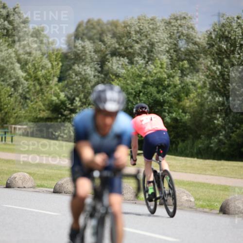 16.06.2024 - 26. Vierlanden-Triathlon Jannik Wohlers http://msf.ph/oto/6270529 16.06.2024 11:10:24 Radfahren 21, 121, 216, 406 meine-sportfotos.de
