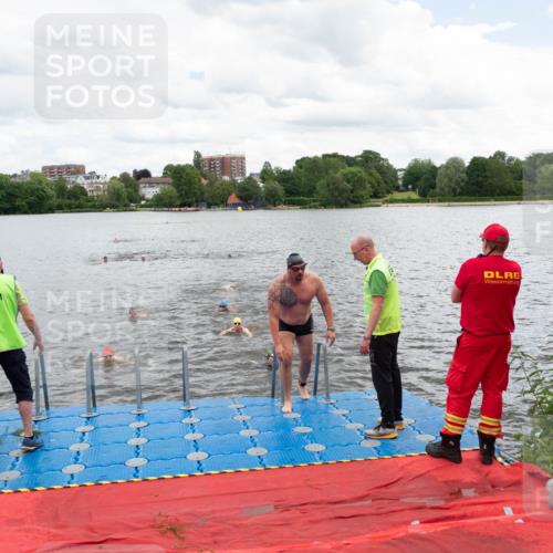 16.06.2024 - 7 Türme Triathlon MichiJ http://msf.ph/oto/6270532 16.06.2024 11:58:50 Schwimmen 304, 350, 409, 414, 422, 448, 466, 545 meine-sportfotos.de