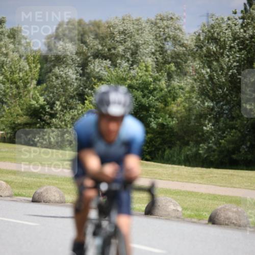 16.06.2024 - 26. Vierlanden-Triathlon Jannik Wohlers http://msf.ph/oto/6270536 16.06.2024 11:10:24 Radfahren 21, 121, 216, 406 meine-sportfotos.de