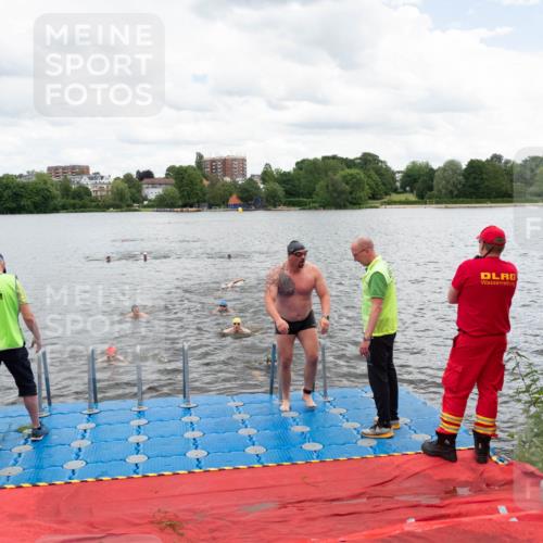 16.06.2024 - 7 Türme Triathlon MichiJ http://msf.ph/oto/6270537 16.06.2024 11:58:50 Schwimmen 304, 350, 409, 414, 422, 448, 466, 545 meine-sportfotos.de