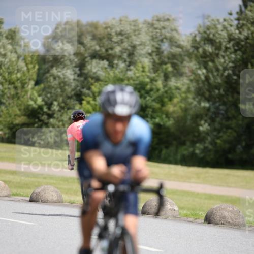 16.06.2024 - 26. Vierlanden-Triathlon Jannik Wohlers http://msf.ph/oto/6270540 16.06.2024 11:10:24 Radfahren 21, 121, 216, 406 meine-sportfotos.de