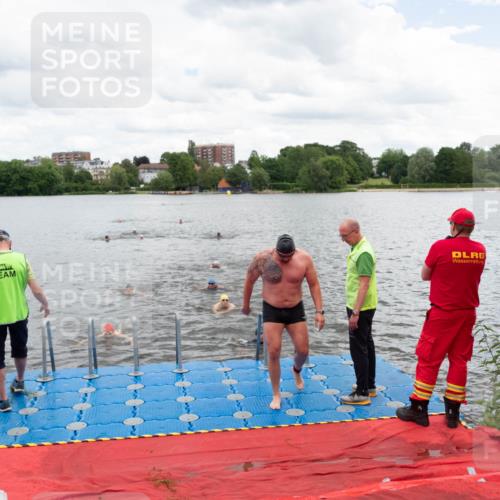 16.06.2024 - 7 Türme Triathlon MichiJ http://msf.ph/oto/6270543 16.06.2024 11:58:51 Schwimmen 304, 350, 409, 414, 422, 448, 466, 545 meine-sportfotos.de
