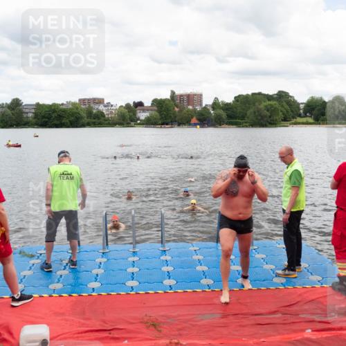 16.06.2024 - 7 Türme Triathlon MichiJ http://msf.ph/oto/6270547 16.06.2024 11:58:52 Schwimmen 304, 350, 409, 414, 422, 448, 466, 545 meine-sportfotos.de