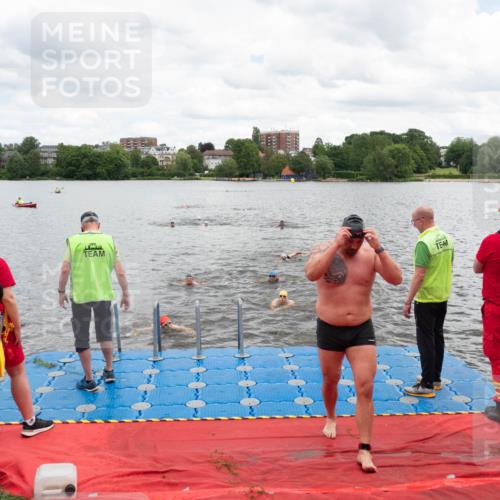 16.06.2024 - 7 Türme Triathlon MichiJ http://msf.ph/oto/6270556 16.06.2024 11:58:53 Schwimmen 304, 350, 409, 414, 422, 448, 466, 545 meine-sportfotos.de