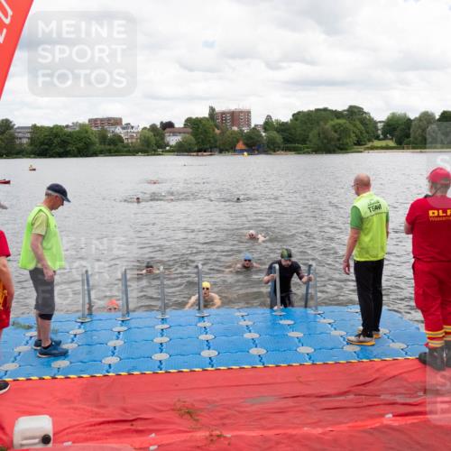 16.06.2024 - 7 Türme Triathlon MichiJ http://msf.ph/oto/6270567 16.06.2024 11:58:57 Schwimmen 304, 350, 409, 414, 422, 448, 466, 545 meine-sportfotos.de