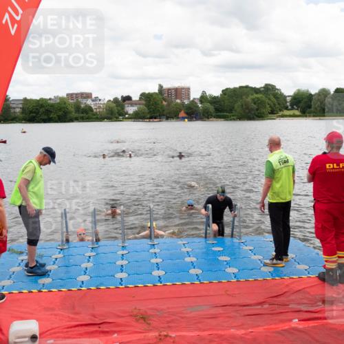 16.06.2024 - 7 Türme Triathlon MichiJ http://msf.ph/oto/6270569 16.06.2024 11:58:58 Schwimmen 304, 350, 409, 414, 422, 448, 466, 545 meine-sportfotos.de