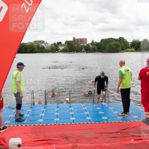 16.06.2024 - 7 Türme Triathlon MichiJ http://msf.ph/oto/6270583 16.06.2024 11:58:59 Schwimmen 304, 350, 409, 414, 422, 448, 466, 545 meine-sportfotos.de