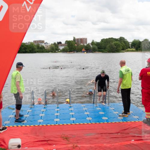 16.06.2024 - 7 Türme Triathlon MichiJ http://msf.ph/oto/6270585 16.06.2024 11:58:59 Schwimmen 304, 350, 409, 414, 422, 448, 466, 545 meine-sportfotos.de