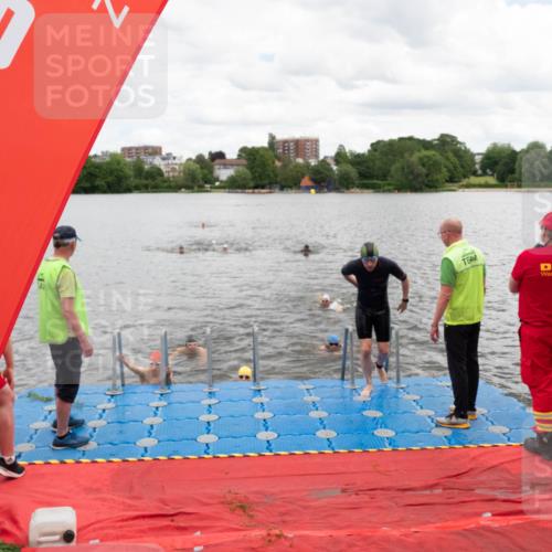 16.06.2024 - 7 Türme Triathlon MichiJ http://msf.ph/oto/6270587 16.06.2024 11:59:00 Schwimmen 304, 350, 409, 414, 422, 448, 466, 545 meine-sportfotos.de