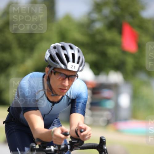 16.06.2024 - 26. Vierlanden-Triathlon Jannik Wohlers http://msf.ph/oto/6270590 16.06.2024 11:10:25 Radfahren 21, 121, 216 meine-sportfotos.de
