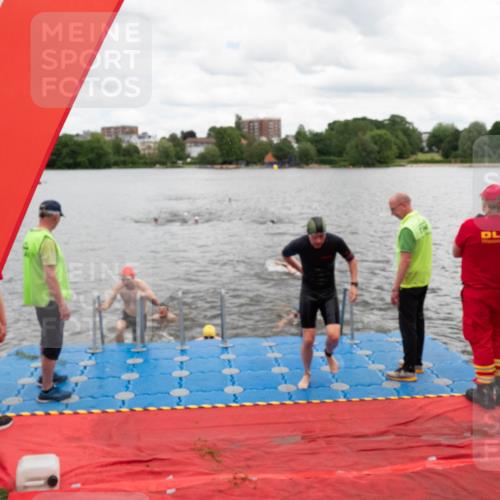 16.06.2024 - 7 Türme Triathlon MichiJ http://msf.ph/oto/6270595 16.06.2024 11:59:01 Schwimmen 304, 350, 409, 414, 422, 448, 466, 545 meine-sportfotos.de