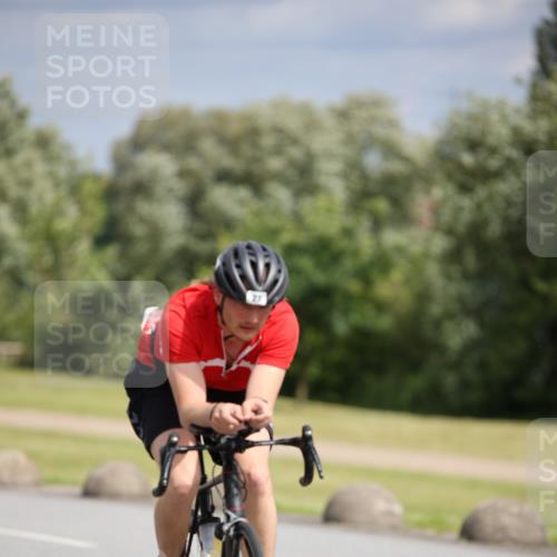 16.06.2024 - 26. Vierlanden-Triathlon Jannik Wohlers http://msf.ph/oto/6270623 16.06.2024 11:10:32 Radfahren 23, 39, 121 meine-sportfotos.de