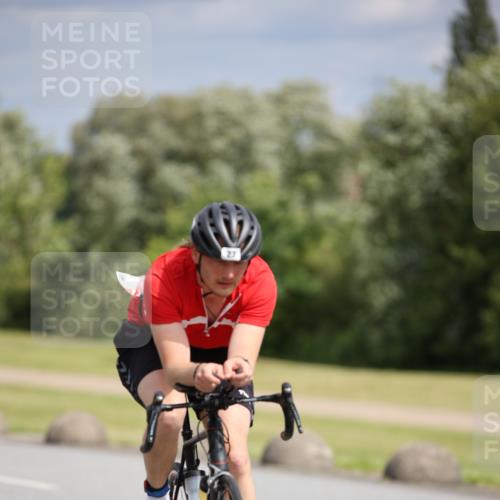 16.06.2024 - 26. Vierlanden-Triathlon Jannik Wohlers http://msf.ph/oto/6270627 16.06.2024 11:10:32 Radfahren 23, 39, 121 meine-sportfotos.de
