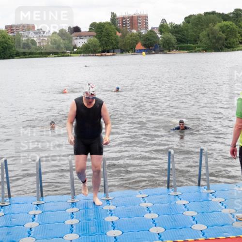16.06.2024 - 7 Türme Triathlon MichiJ http://msf.ph/oto/6270645 16.06.2024 11:59:19 Schwimmen 304, 350, 414, 422, 448, 487, 558 meine-sportfotos.de