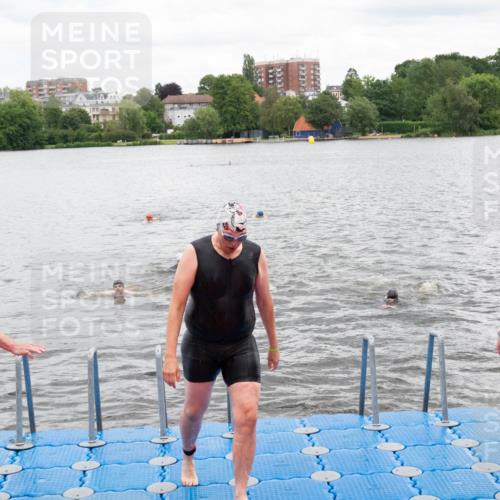 16.06.2024 - 7 Türme Triathlon MichiJ http://msf.ph/oto/6270654 16.06.2024 11:59:20 Schwimmen 304, 350, 414, 422, 448, 487, 558 meine-sportfotos.de
