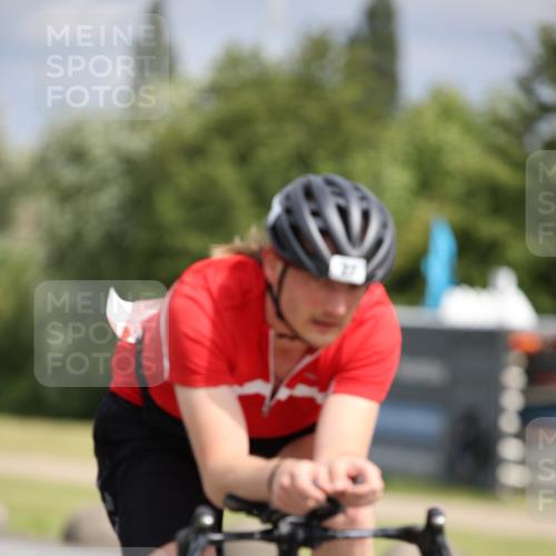 16.06.2024 - 26. Vierlanden-Triathlon Jannik Wohlers http://msf.ph/oto/6270655 16.06.2024 11:10:33 Radfahren 23, 39, 121 meine-sportfotos.de