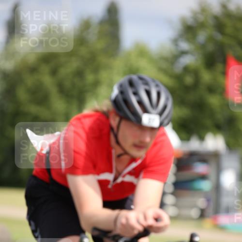 16.06.2024 - 26. Vierlanden-Triathlon Jannik Wohlers http://msf.ph/oto/6270659 16.06.2024 11:10:33 Radfahren 23, 39, 121 meine-sportfotos.de