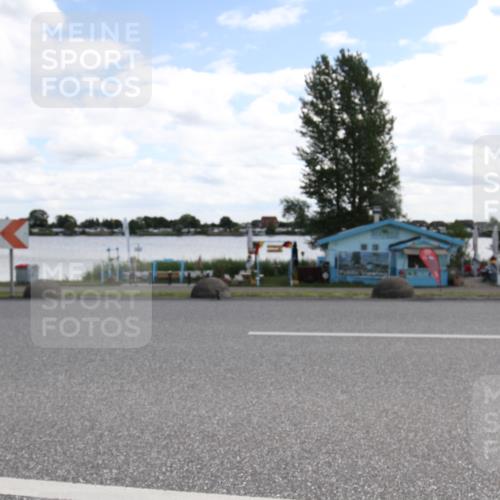 16.06.2024 - 26. Vierlanden-Triathlon Jannik Wohlers http://msf.ph/oto/6270674 16.06.2024 11:39:05 Radfahren 4, 115, 191, 243, 266, 267, 308 meine-sportfotos.de