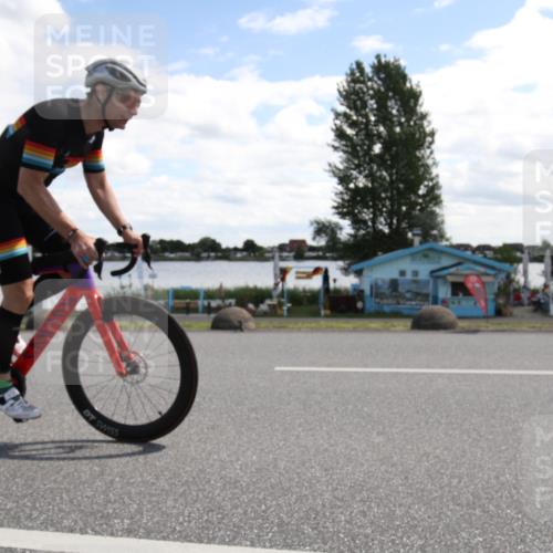 16.06.2024 - 26. Vierlanden-Triathlon Jannik Wohlers http://msf.ph/oto/6270675 16.06.2024 11:39:06 Radfahren 4, 115, 191, 243, 266, 267, 308 meine-sportfotos.de