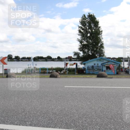 16.06.2024 - 26. Vierlanden-Triathlon Jannik Wohlers http://msf.ph/oto/6270678 16.06.2024 11:39:07 Radfahren 4, 115, 191, 243, 266, 267, 308 meine-sportfotos.de