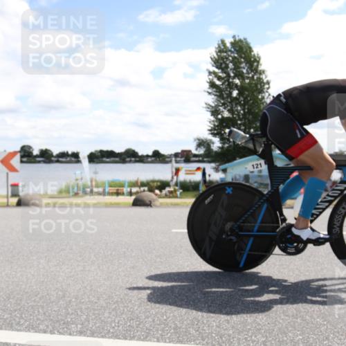 16.06.2024 - 26. Vierlanden-Triathlon Jannik Wohlers http://msf.ph/oto/6270682 16.06.2024 11:39:21 Radfahren 89, 121, 134, 402 meine-sportfotos.de