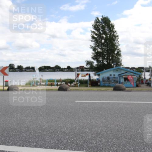16.06.2024 - 26. Vierlanden-Triathlon Jannik Wohlers http://msf.ph/oto/6270687 16.06.2024 11:39:23 Radfahren 89, 121, 134, 336, 402 meine-sportfotos.de