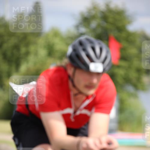16.06.2024 - 26. Vierlanden-Triathlon Jannik Wohlers http://msf.ph/oto/6270699 16.06.2024 11:10:33 Radfahren 23, 39, 121 meine-sportfotos.de