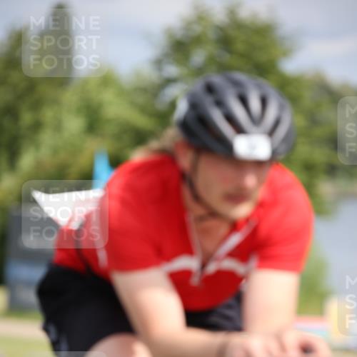 16.06.2024 - 26. Vierlanden-Triathlon Jannik Wohlers http://msf.ph/oto/6270701 16.06.2024 11:10:33 Radfahren 23, 39, 121 meine-sportfotos.de