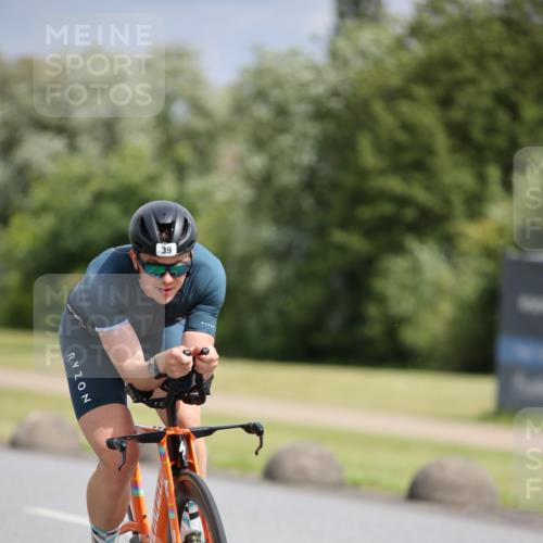 16.06.2024 - 26. Vierlanden-Triathlon Jannik Wohlers http://msf.ph/oto/6270703 16.06.2024 11:10:34 Radfahren 23, 39, 121 meine-sportfotos.de