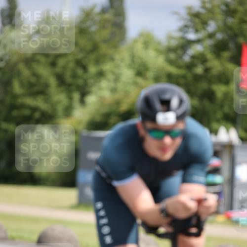 16.06.2024 - 26. Vierlanden-Triathlon Jannik Wohlers http://msf.ph/oto/6270722 16.06.2024 11:10:35 Radfahren 23, 39 meine-sportfotos.de