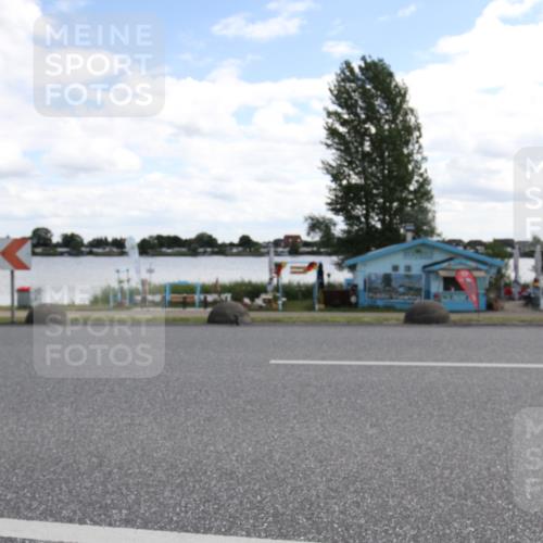 16.06.2024 - 26. Vierlanden-Triathlon Jannik Wohlers http://msf.ph/oto/6270725 16.06.2024 11:39:25 Radfahren 11, 121, 134, 336, 402 meine-sportfotos.de