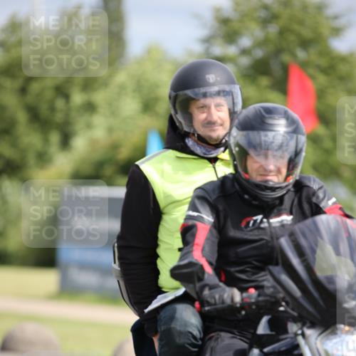 16.06.2024 - 26. Vierlanden-Triathlon Jannik Wohlers http://msf.ph/oto/6270732 16.06.2024 11:10:36 Radfahren 23, 39 meine-sportfotos.de