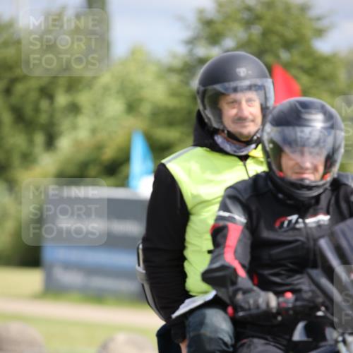 16.06.2024 - 26. Vierlanden-Triathlon Jannik Wohlers http://msf.ph/oto/6270733 16.06.2024 11:10:36 Radfahren 23, 39 meine-sportfotos.de