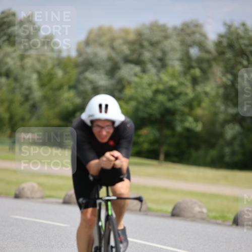 16.06.2024 - 26. Vierlanden-Triathlon Jannik Wohlers http://msf.ph/oto/6270749 16.06.2024 11:10:39 Radfahren 23, 39, 55, 170 meine-sportfotos.de