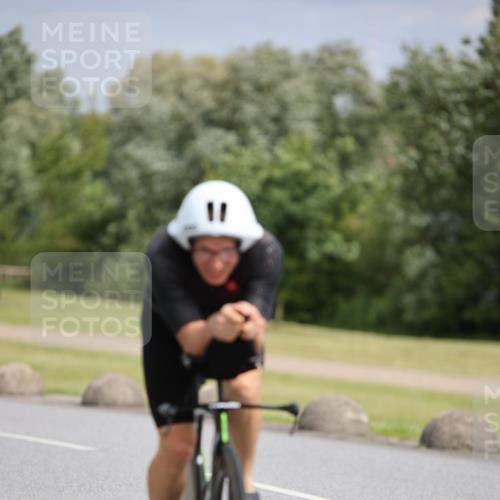16.06.2024 - 26. Vierlanden-Triathlon Jannik Wohlers http://msf.ph/oto/6270753 16.06.2024 11:10:39 Radfahren 23, 39, 55, 170 meine-sportfotos.de