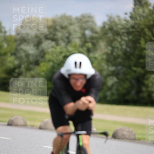 16.06.2024 - 26. Vierlanden-Triathlon Jannik Wohlers http://msf.ph/oto/6270759 16.06.2024 11:10:39 Radfahren 23, 39, 55, 170 meine-sportfotos.de