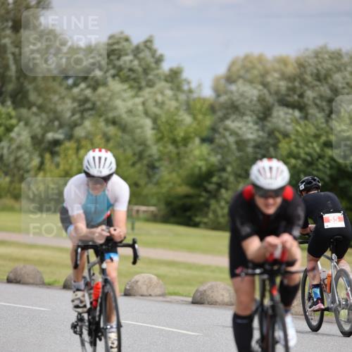 16.06.2024 - 26. Vierlanden-Triathlon Jannik Wohlers http://msf.ph/oto/6270784 16.06.2024 11:10:44 Radfahren 55, 78, 107, 170, 411 meine-sportfotos.de
