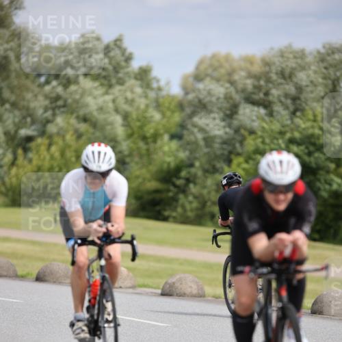 16.06.2024 - 26. Vierlanden-Triathlon Jannik Wohlers http://msf.ph/oto/6270789 16.06.2024 11:10:44 Radfahren 55, 78, 107, 170, 411 meine-sportfotos.de