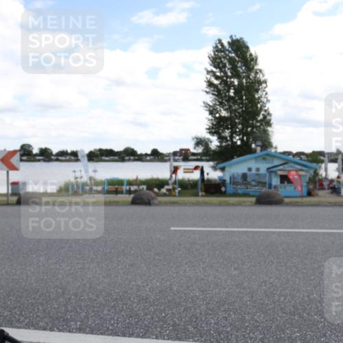 16.06.2024 - 26. Vierlanden-Triathlon Jannik Wohlers http://msf.ph/oto/6270790 16.06.2024 11:39:28 Radfahren 11, 112, 336, 402 meine-sportfotos.de