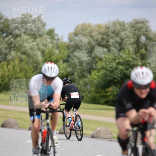 16.06.2024 - 26. Vierlanden-Triathlon Jannik Wohlers http://msf.ph/oto/6270802 16.06.2024 11:10:44 Radfahren 55, 78, 107, 170, 411 meine-sportfotos.de