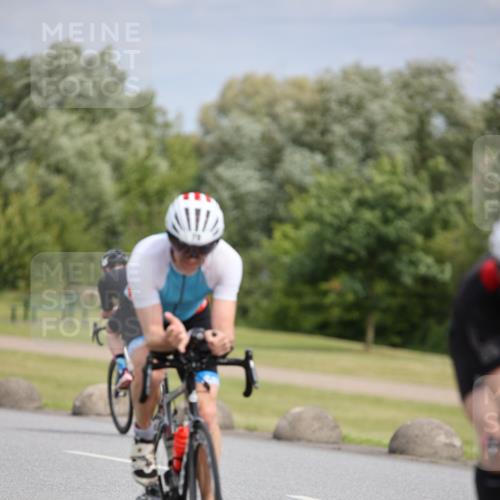 16.06.2024 - 26. Vierlanden-Triathlon Jannik Wohlers http://msf.ph/oto/6270807 16.06.2024 11:10:44 Radfahren 55, 78, 107, 170, 411 meine-sportfotos.de