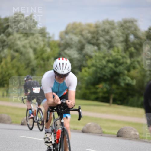 16.06.2024 - 26. Vierlanden-Triathlon Jannik Wohlers http://msf.ph/oto/6270808 16.06.2024 11:10:44 Radfahren 55, 78, 107, 170, 411 meine-sportfotos.de