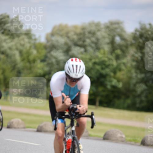 16.06.2024 - 26. Vierlanden-Triathlon Jannik Wohlers http://msf.ph/oto/6270854 16.06.2024 11:10:44 Radfahren 55, 78, 107, 170, 411 meine-sportfotos.de