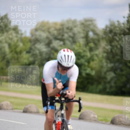 16.06.2024 - 26. Vierlanden-Triathlon Jannik Wohlers http://msf.ph/oto/6270856 16.06.2024 11:10:44 Radfahren 55, 78, 107, 170, 411 meine-sportfotos.de