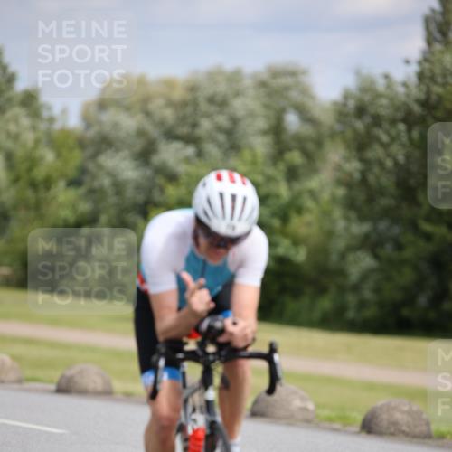 16.06.2024 - 26. Vierlanden-Triathlon Jannik Wohlers http://msf.ph/oto/6270857 16.06.2024 11:10:45 Radfahren 55, 78, 107, 170, 411 meine-sportfotos.de