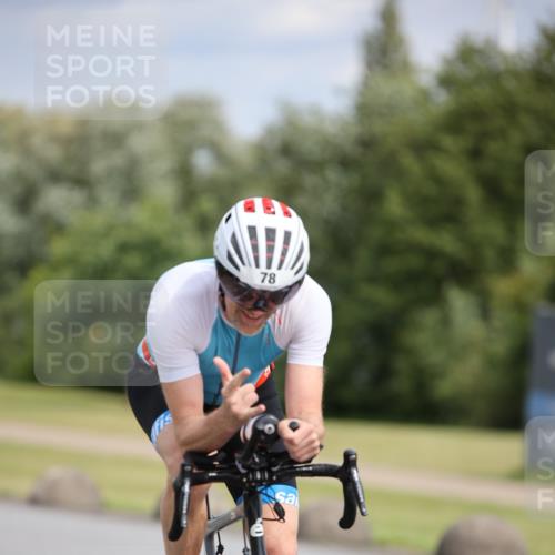 16.06.2024 - 26. Vierlanden-Triathlon Jannik Wohlers http://msf.ph/oto/6270863 16.06.2024 11:10:45 Radfahren 55, 78, 107, 170, 411 meine-sportfotos.de